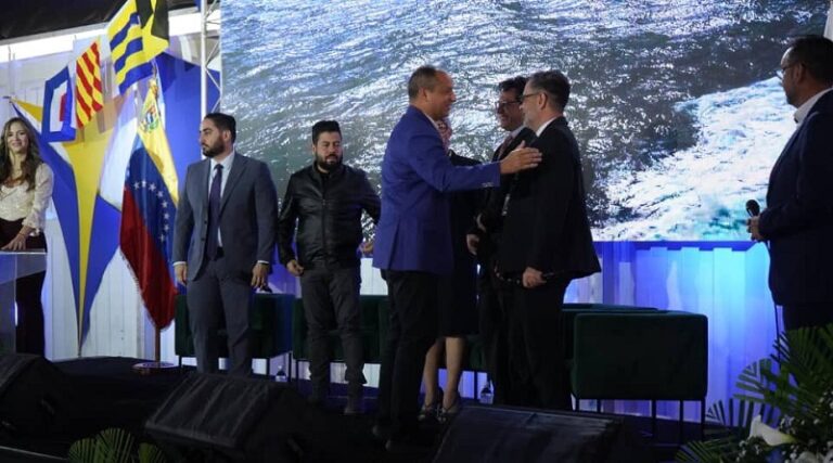 Firman acuerdos para el fomento de avance de la Gran Misión Transporte Venezuela