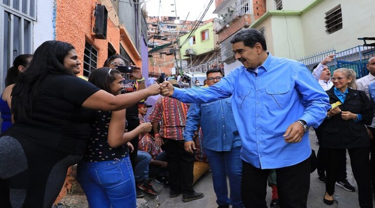 Presidente Maduro destaca capacidad del pueblo en superar las dificultades