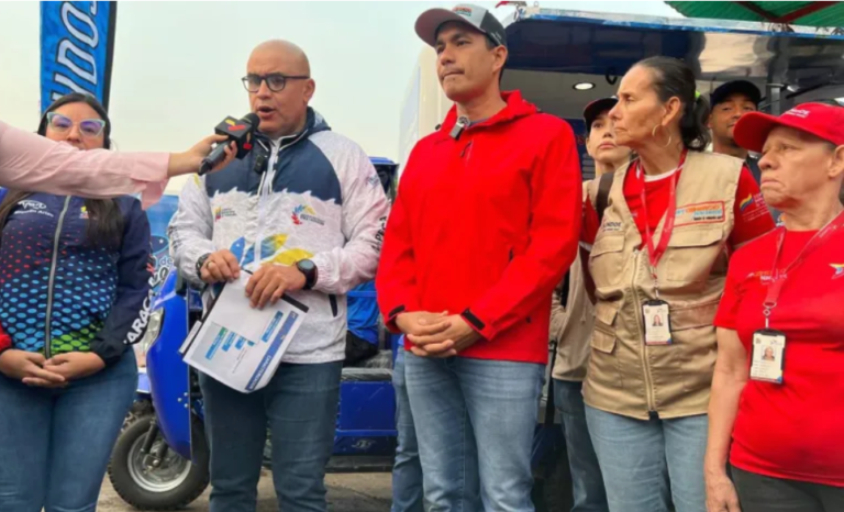 Autoridades del Gobierno Bolivariano inspeccionan el Mercado Mayorista de Coche en Caracas