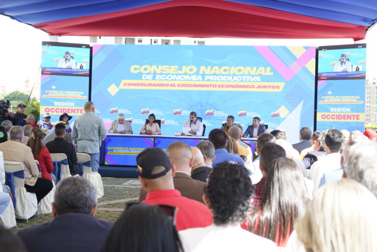 Presidente Nicolás Maduro insta a desarrollar y fortalecer la vocación exportadora