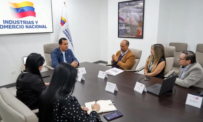 Mesa de trabajo fortalece la industria farmacéutica